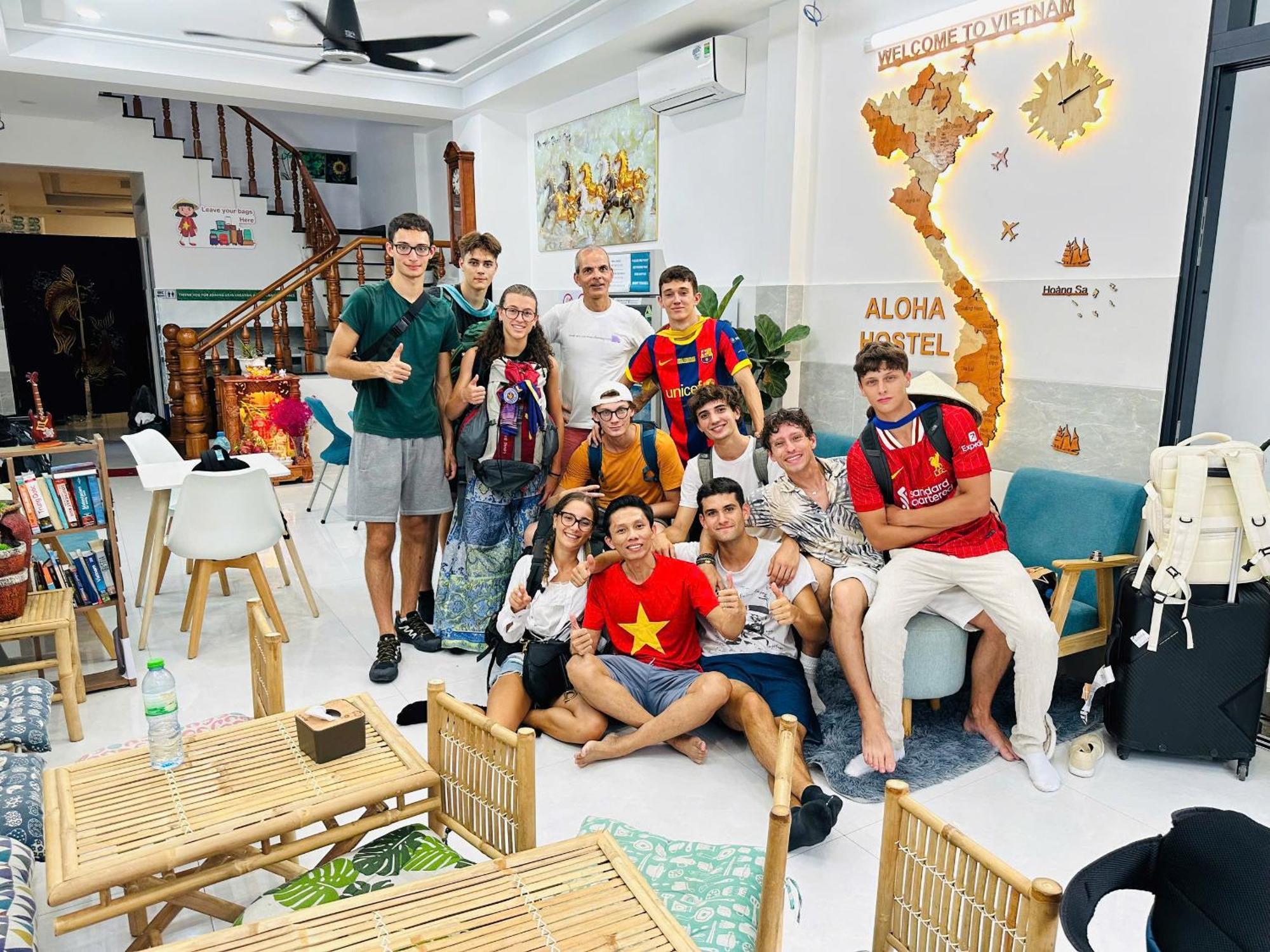Aloha Saigon Premium Hostel By Local Travel Experts - Newly Opened, Less-Touristy Location, Spacious Rooms, Glass Shower Bathroom, Free Breakfast & Walking Tour Ho Si Minh-város Kültér fotó